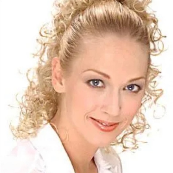 Ponytail Extensions- Clip in Curls - Curly Blonde Hairpiece - NWT Isle of Wig - Picture 5 of 12